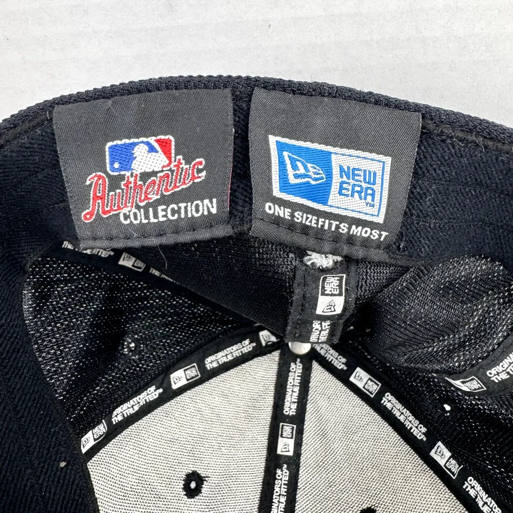 VTG Boston Red Sox 2007 World Series Champions MensNew Era Flex Fit Hat One Size